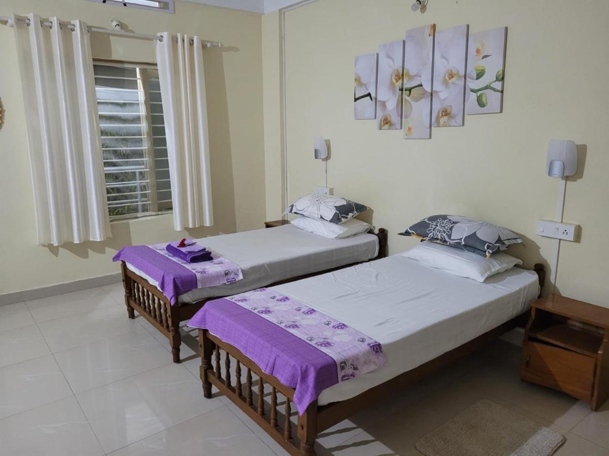 Sandy Beach Hotel Thiruvananthapuram Exterior foto