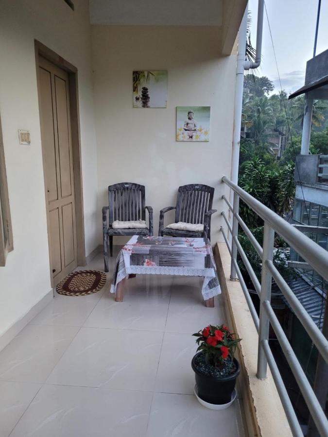 Sandy Beach Hotel Thiruvananthapuram Exterior foto